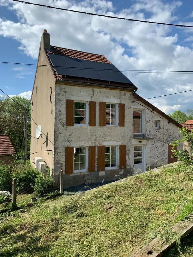 Busset Liages Situe Dans Le Bourbonnais 1 Chambres Lit Double Et Un Clic Clac 0*,  France